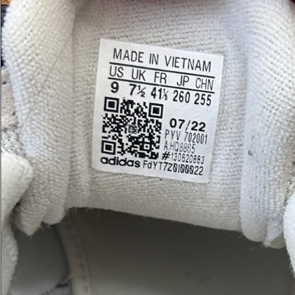 Adidas sneakers - Picture 8 of 8